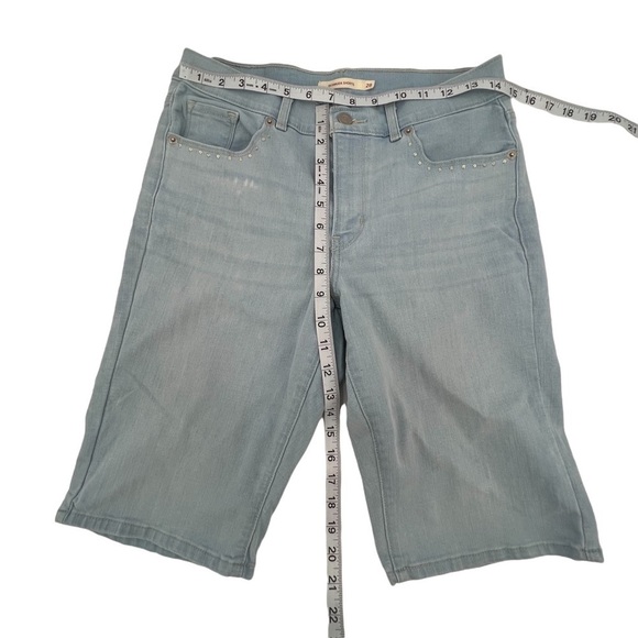 Levi's Rhinestone Embellished Distressed Bermuda Jean Shorts Size 28 Women’s - Picture 5 of 8